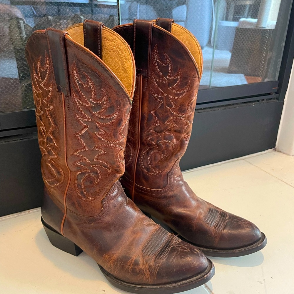 CODY JAMES XERO GRAVITY EMBROIDERED PERFORMANCE BOOTS - MEDIUM ROUND TOE